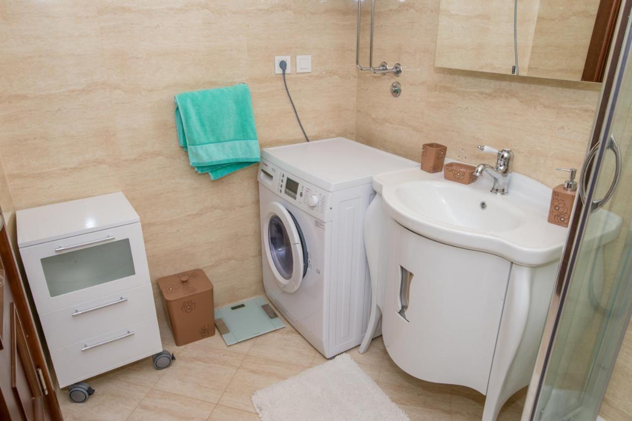 Apartment Elena Петровац Экстерьер фото