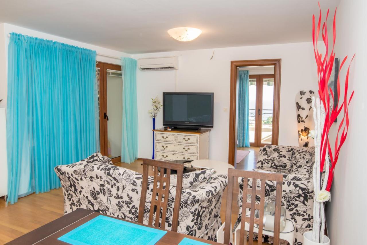Apartment Elena Петровац Экстерьер фото